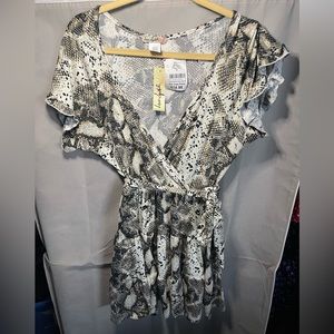 Love squared snake skin dress size xl brand new with tags.